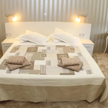 Apartman Miracle *